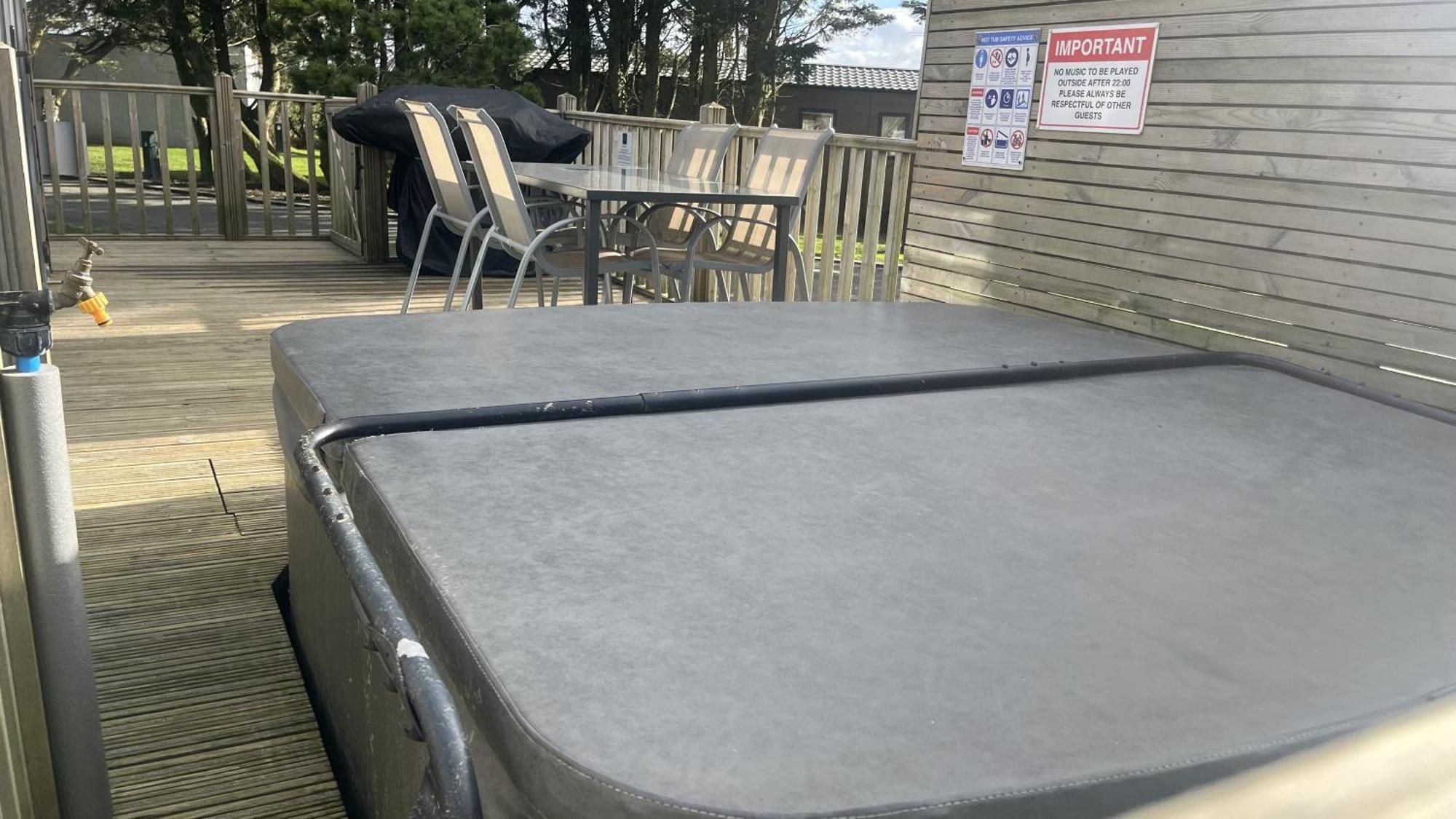 Pet Friendly 2-Bed Lodge Near Preston & Blackpool Exterior photo